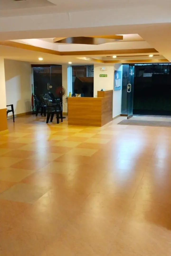 Apartment Platinum Suits Nedumbassery